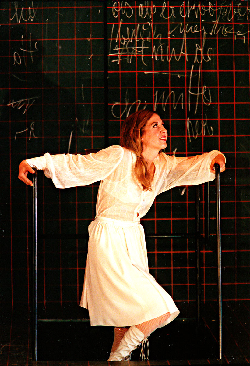 Szene aus Thomas Chatterton, Schauspiel Nürnberg, Kostüme: Mechthild Feuerstein, Foto: Oliver Fantitsch