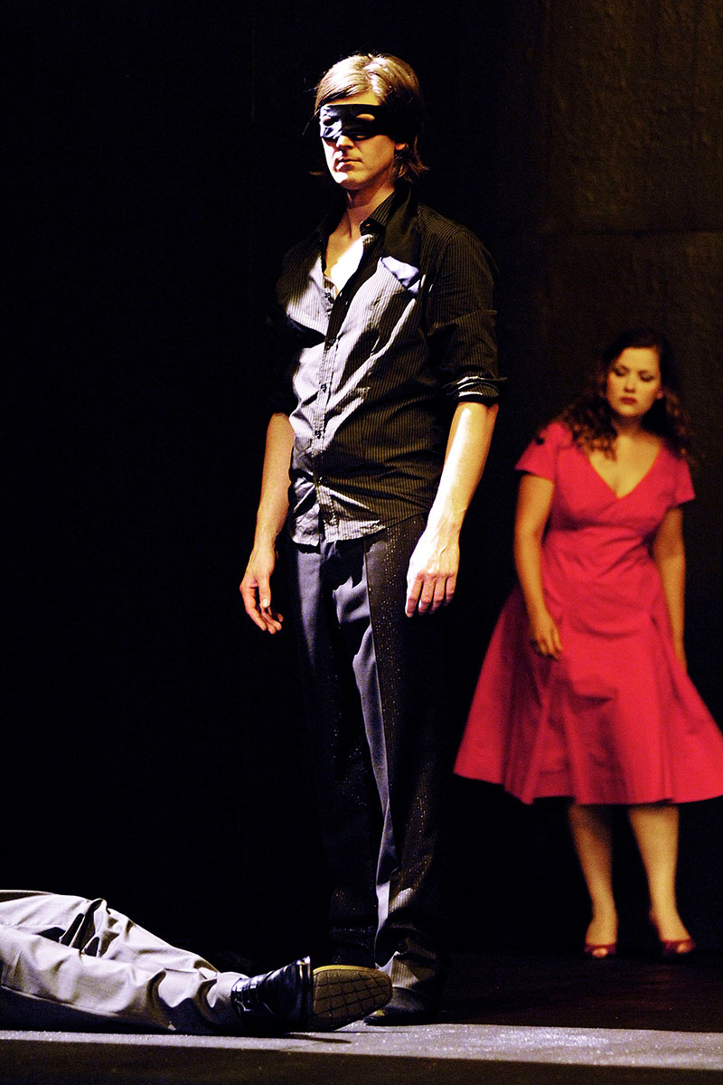 Szene aus Don Giovanni, Luzerner Theater, Kostüme: Mechthild Feuerstein, Foto: Tanja Dorendorf