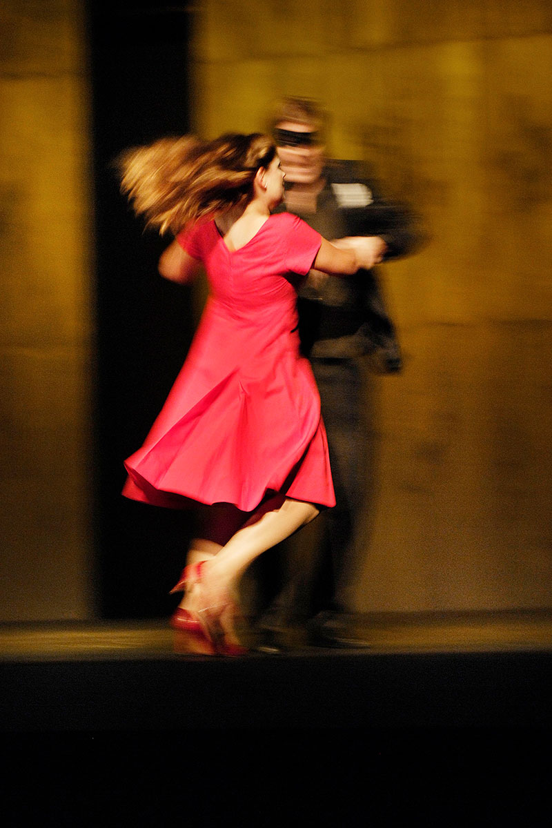 Szene aus Don Giovanni, Luzerner Theater, Kostüme: Mechthild Feuerstein, Foto: Tanja Dorendorf