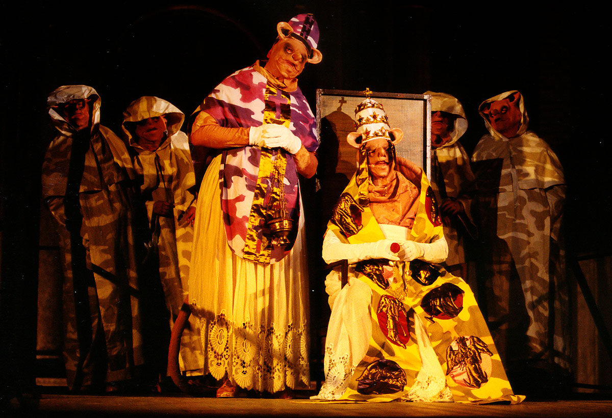 Szene aus Dr. Faustus, Ostseefestspiele Stralsund, Bühne und Kostüme: Mechthild Feuerstein, Foto: Oliver Fantitsch