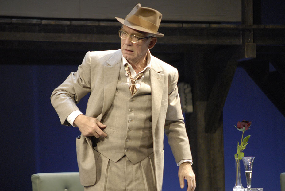 Szene aus Tod eines Handlungsreisenden, Volkstheater Wien, Kostüme: Mechthild Feuerstein, Foto: Oliver Fantitsch