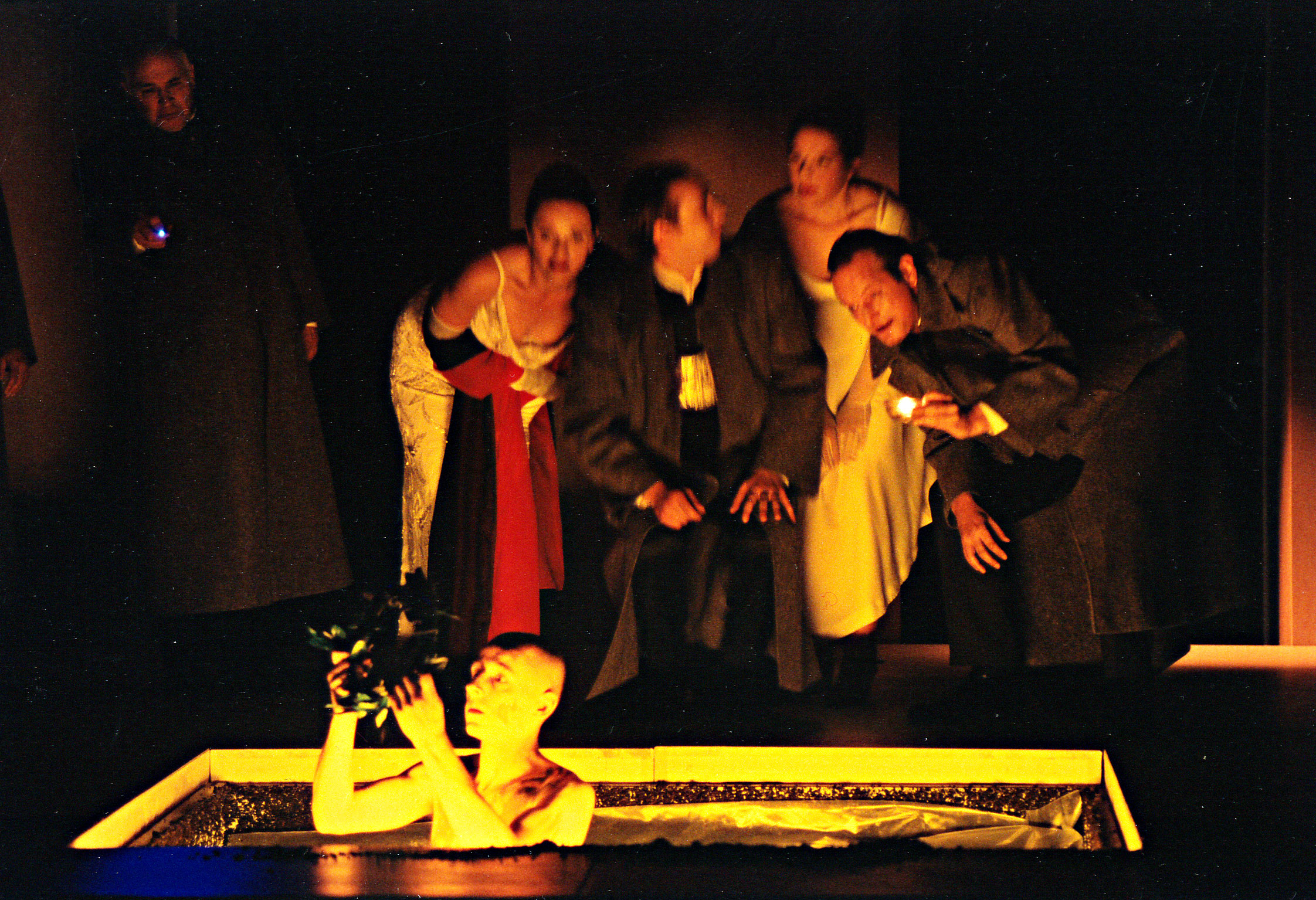 Szene aus Prinz Friedrich von Homburg, Schauspiel Nürnberg, Kostüme: Mechthild Feuerstein, Foto: Oliver Fantitsch