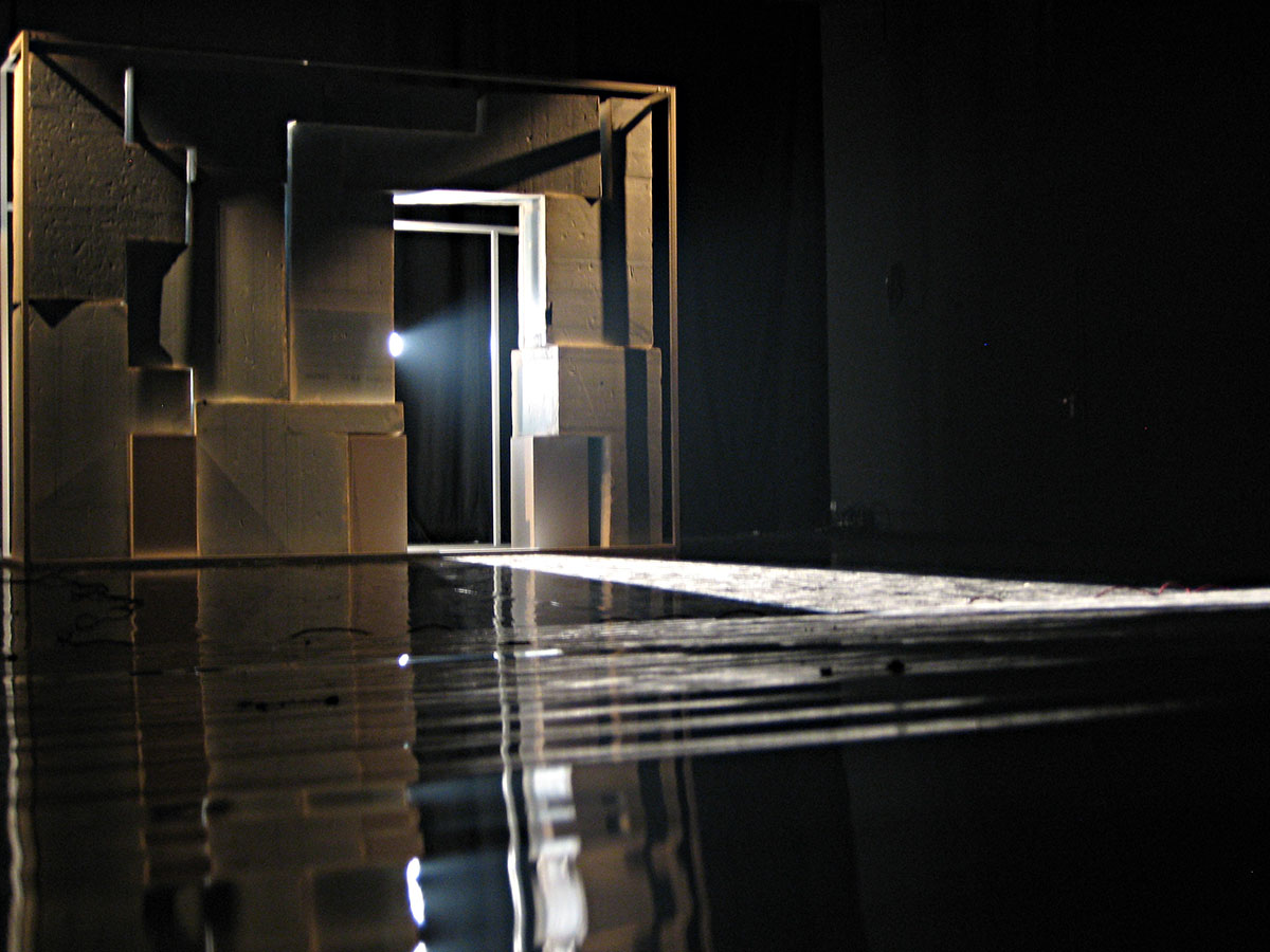 Szene aus Nach D., HAU Berlin / Schauspiel Frankfurt, Bühne: Mechthild Feuerstein, Foto: unbekannt