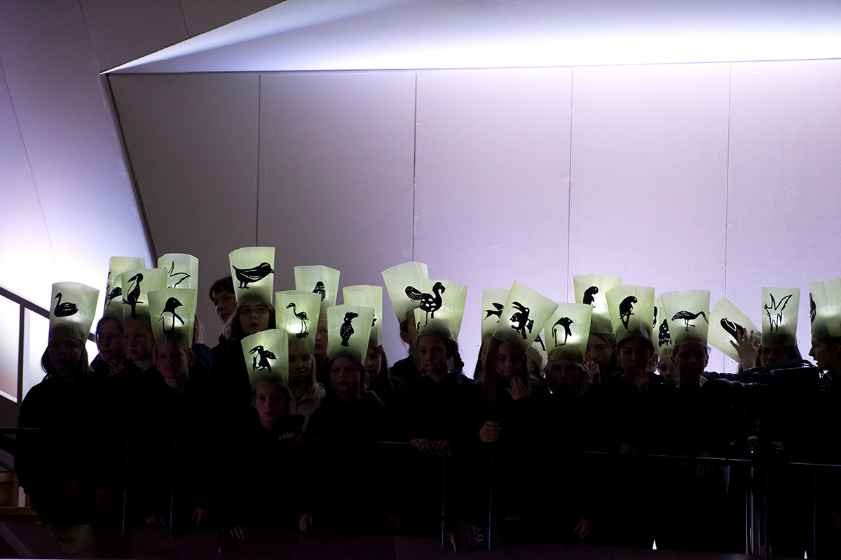 Szene aus Noahs Flut, Philharmonie Berlin, Kostüme: Mechthild Feuerstein, Foto: Monika Rittershaus