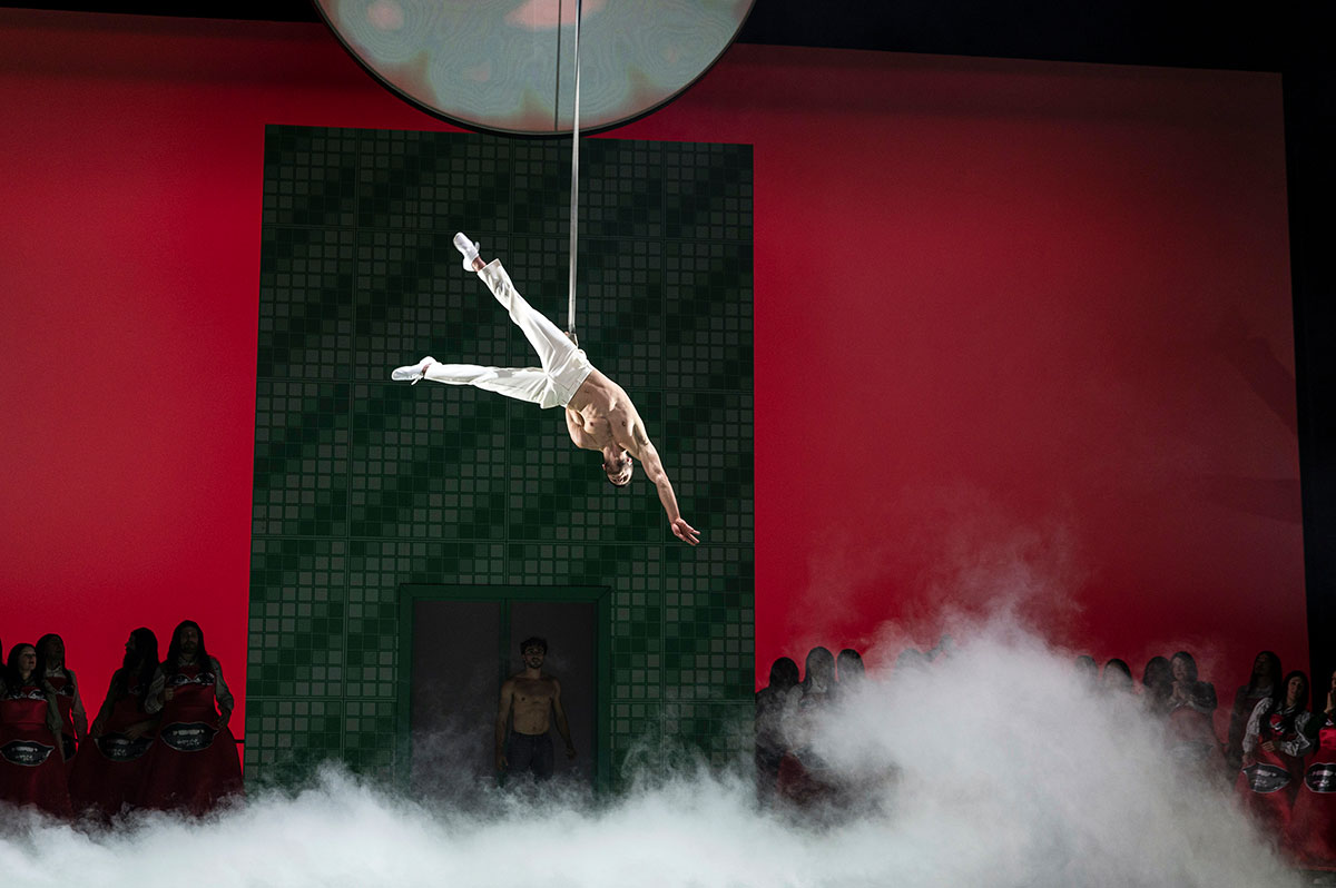 Szene aus Pique Dame, Staatstheater Kassel, Kostüme: Mechthild Feuerstein, Foto: Isabel Machado Rios