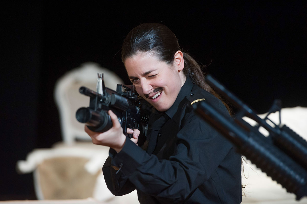 Szene aus Riccardo Primo, Lauttencompagney/ Händelfestspiele Halle/ Schlossfestspiele Ludwigsburg, Bühne und Kostüme: Mechthild Feuerstein, Foto: Oliver Fantitsch