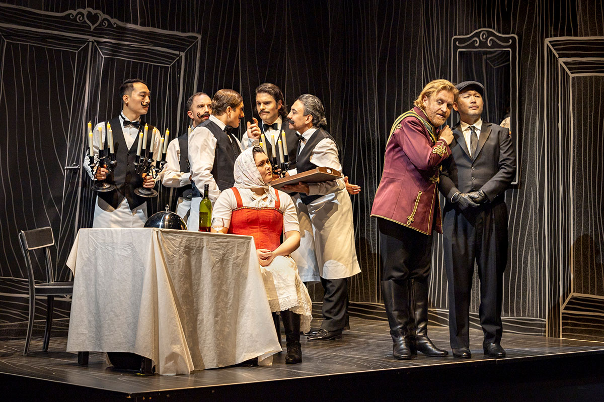 Szene aus Der Rosenkavalier, Tiroler Landestheater, Kostümbild: Mechthild Feuerstein, Foto: Birgit Gufler