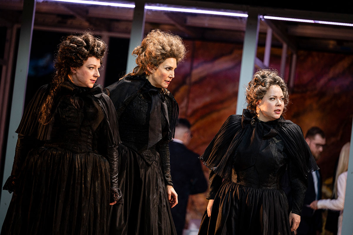 Szene aus der Zauberflöte, Staatstheater Kassel, 2023, Foto:Isabel Machado Rios