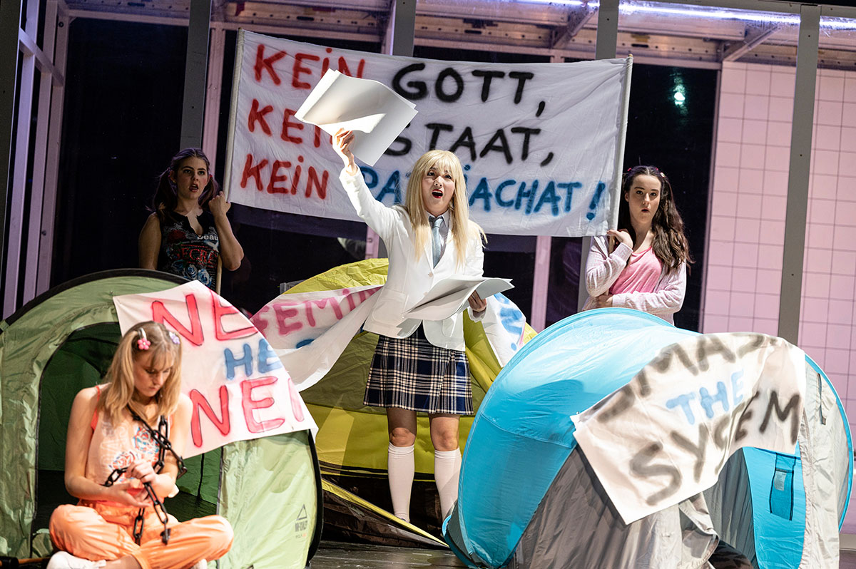 Szene aus der Zauberflöte, Staatstheater Kassel, 2023, Foto:Isabel Machado Rios